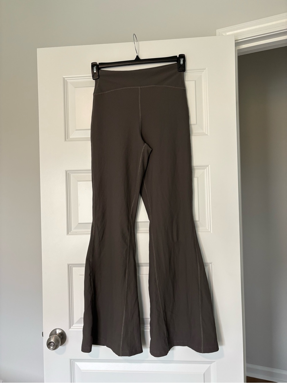 Super Flared High Rise Yoga Pilates Workout Pants Muted Gray/Brown Size Small